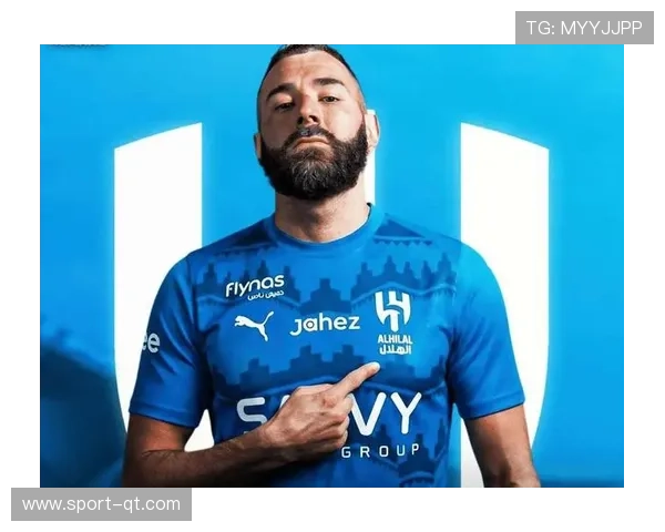 本泽马与利雅得新月达成半年短约，正谈判后续合同